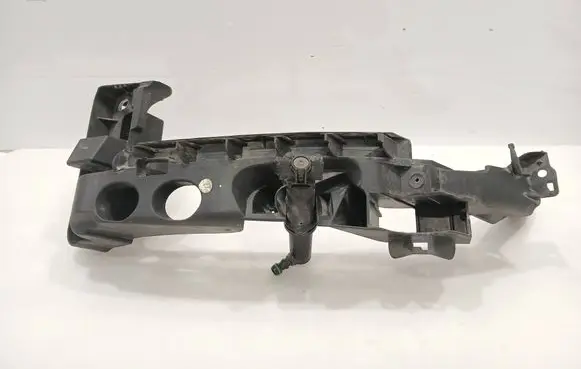 Audi A3 S3 8P Headlight/headlamp mounting bracket 8P0805607