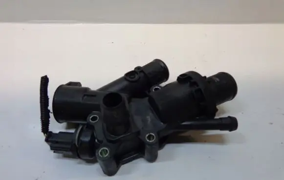 Ford Mondeo MK IV Thermostat/thermostat housing D4204T