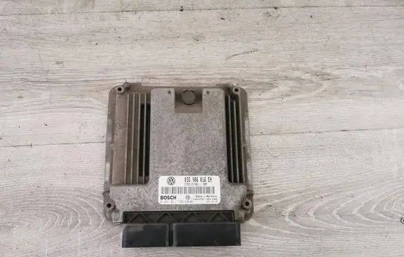Volkswagen Touran I Engine control unit/module 03G906016EH