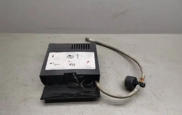 Mercedes-Benz C W203 Tire air pump compressor A0005830502
