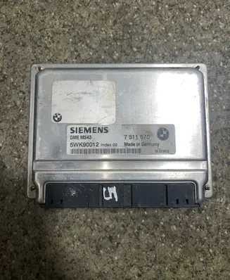 BMW 5 E39 Engine control unit/module 7511570 5WK90012 DMEMS43