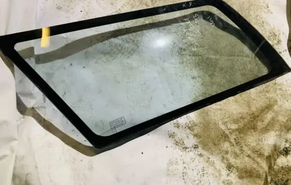 Subaru Legacy Rear side window