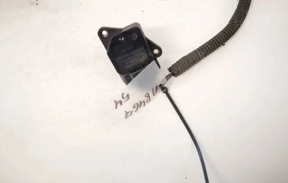 Volvo S60 Mass air flow meter 30713512 mb197408-0041