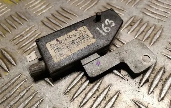 Mercedes-Benz ML W163 Aerial antenna amplifier 1638200089