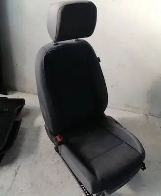 Volkswagen Touran II Front driver seat 