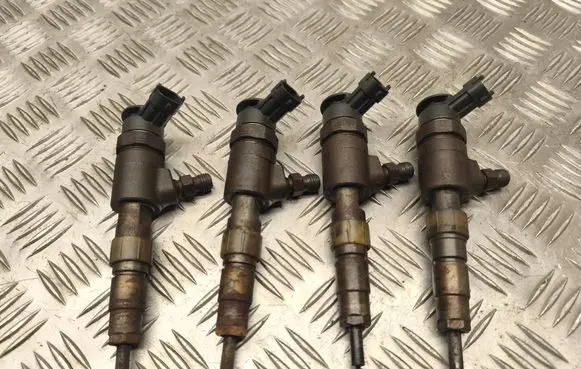 Ford Fiesta Fuel injector 0445110340 020EE870692