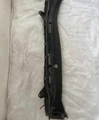 Subaru Forester SK Wiper trim 91411SJ010 91411SJ030