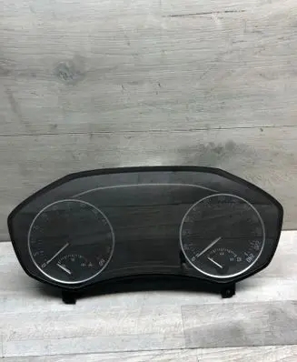 Speedometer (instrument cluster)