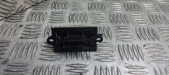 Nissan Micra Heater blower fan relay 