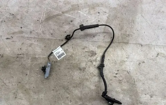 Peugeot 308 ABS brake wheel speed sensor 9825606680 43395801 9810728280