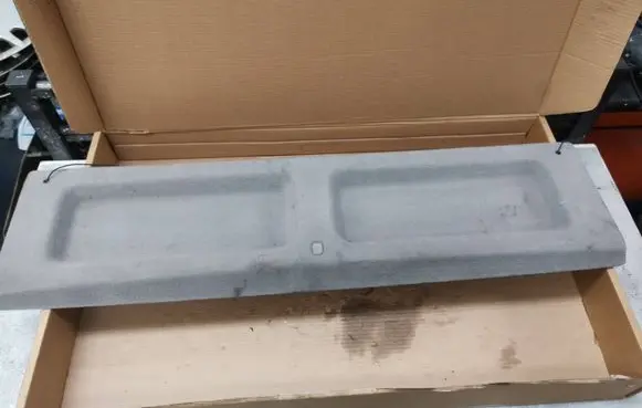 Parcel shelf