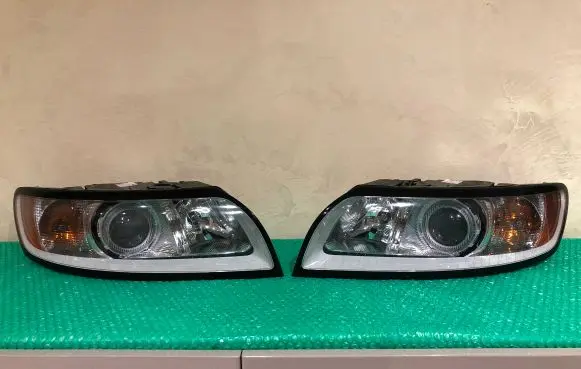 Volvo S40 Headlights/headlamps set 31299583