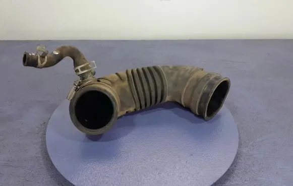 Intake resonator