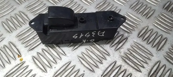Mitsubishi Outlander Electric window control switch mr502238 c8dd321m