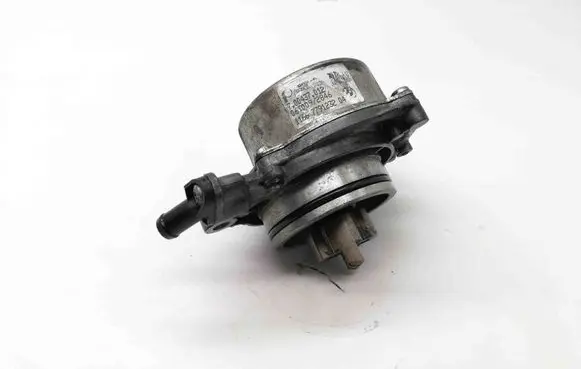 BMW X3 E83 Vacuum pump 7004370127791232
