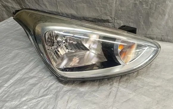 Hyundai i10 Headlight/headlamp 92102-B9000