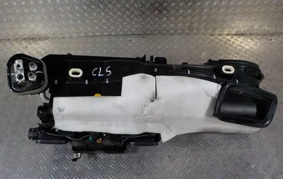 Mercedes-Benz CLS C219 Interior heater climate box assembly 2118300360 0637733 DD30740107330