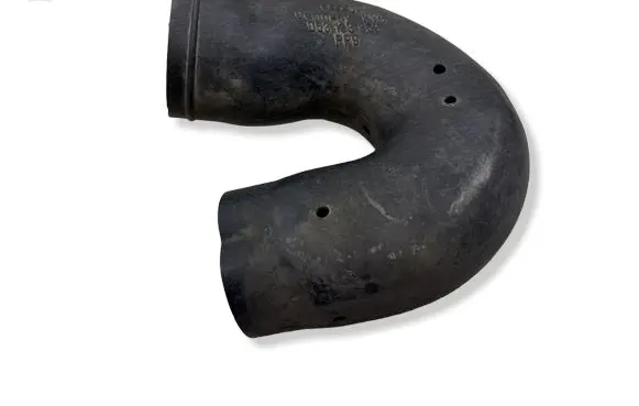 Audi 80 90 B3 Engine coolant pipe/hose 053133853