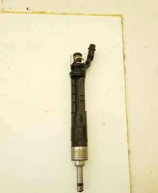 Mercedes-Benz A W177 AMG Fuel injector A2820701000 166001525R 119211422985
