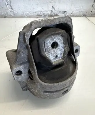 Audi A5 Sportback 8TA Engine mount bracket 8R0199381