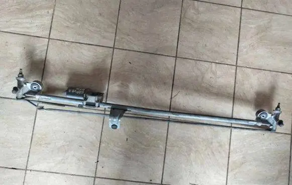 Opel Zafira B Front wiper linkage and motor 404976