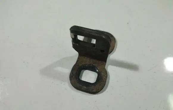 Renault Clio III Rear door lock loop/hook striker 