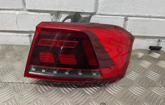 Volkswagen PASSAT B8 Rear/tail lights 3G9945096F