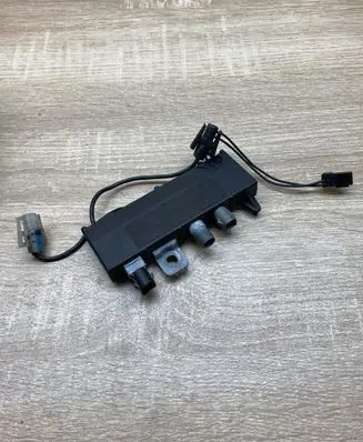 BMW 5 E39 Aerial antenna amplifier 8352489