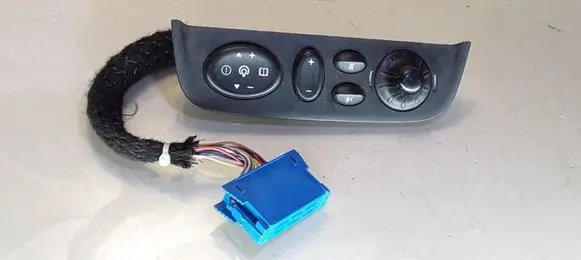 Renault Scenic I Sound control switch 7700430456