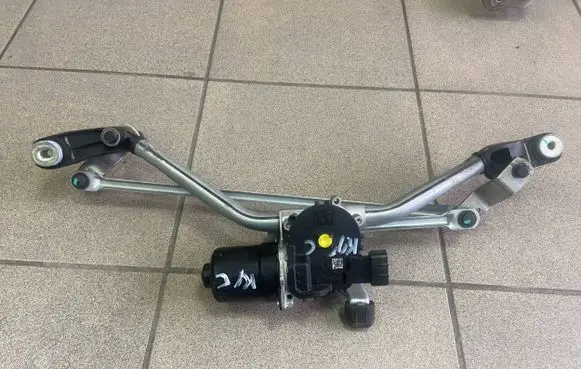Mercedes-Benz Citan II W420 Front wiper linkage 