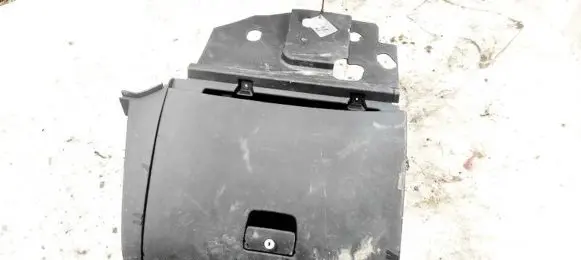 Chevrolet Cruze Glove box 96985561