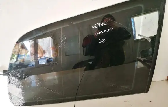 Ford Galaxy Rear side window