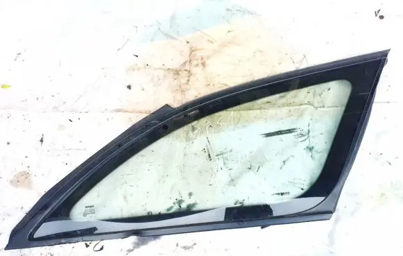 Nissan Primera Rear side window