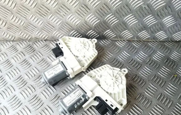 Audi A5 8T 8F Front door window regulator motor 8T0959801A 8T0959802A