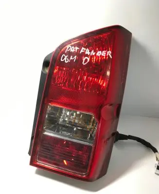 Nissan Pathfinder R51 Rear/tail lights 22016550
