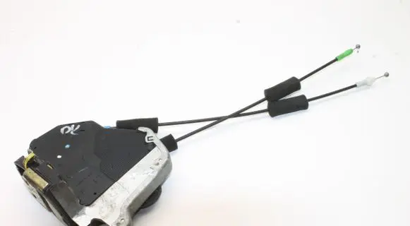Lexus RX 330 - 350 - 400H Coupe door lock (next to the handle) 