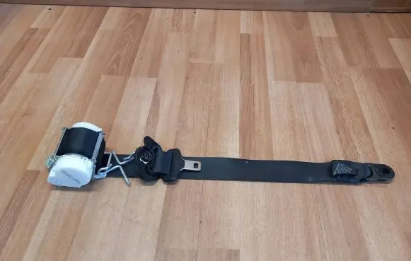 Jaguar XF X250 Front seatbelt 9X23F611B09AC8PVJ 34086312 C2Z15051PVJ