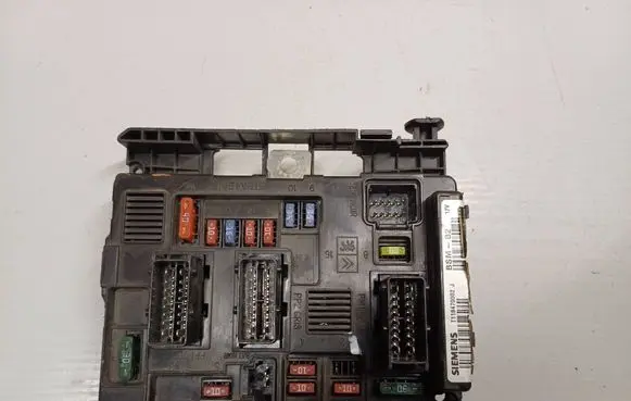 Citroen C3 Fuse module T118470002J BSMB2