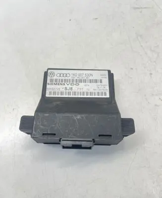 Volkswagen Golf V Gateway control module 1K0907530N 1K0907951