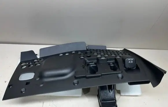 Mercedes-Benz GL X164 Dashboard lower bottom trim panel A1646808517