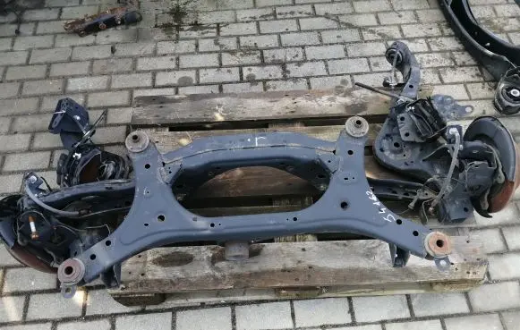 Nissan Juke I F15 Rear subframe 