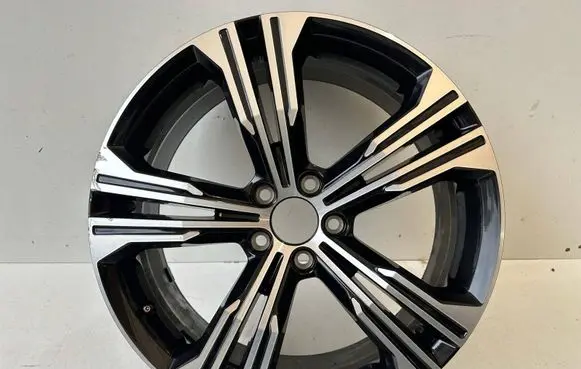 Volvo XC40 R19 alloy rim 31471556