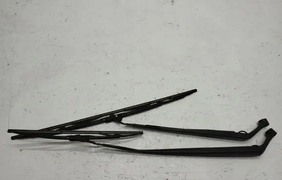 Toyota Verso Front wiper blade arm 3451979