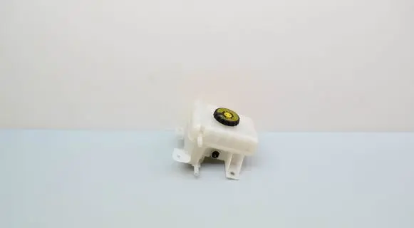 Lexus RX 450H Brake fluid reservoir 241040