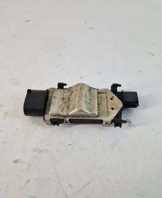 Coolant fan relay
