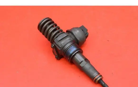 Volkswagen Golf IV Fuel injector 0414720215
