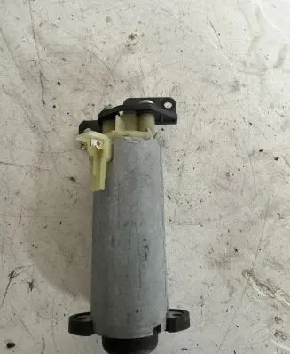 Volkswagen Touareg I Seat adjustment motor 0130002529 231104F 198391103