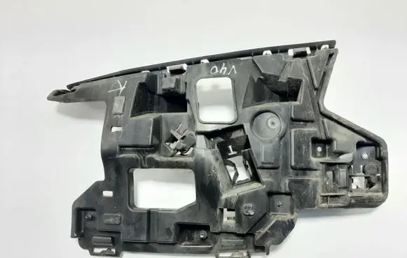 Volvo V40 Front bumper mounting bracket 31425001