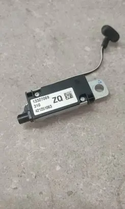 Opel Insignia A Aerial antenna amplifier 13327069