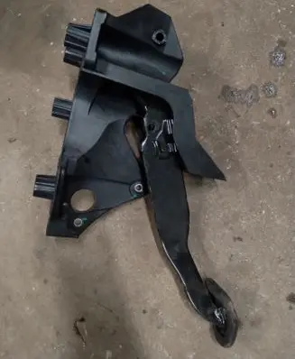 Renault Clio V Brake pedal 465014942R